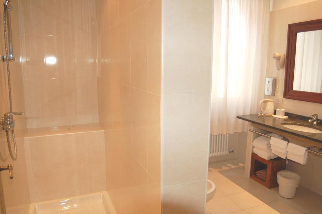 Astoria Hotel Italia Udine Room photo