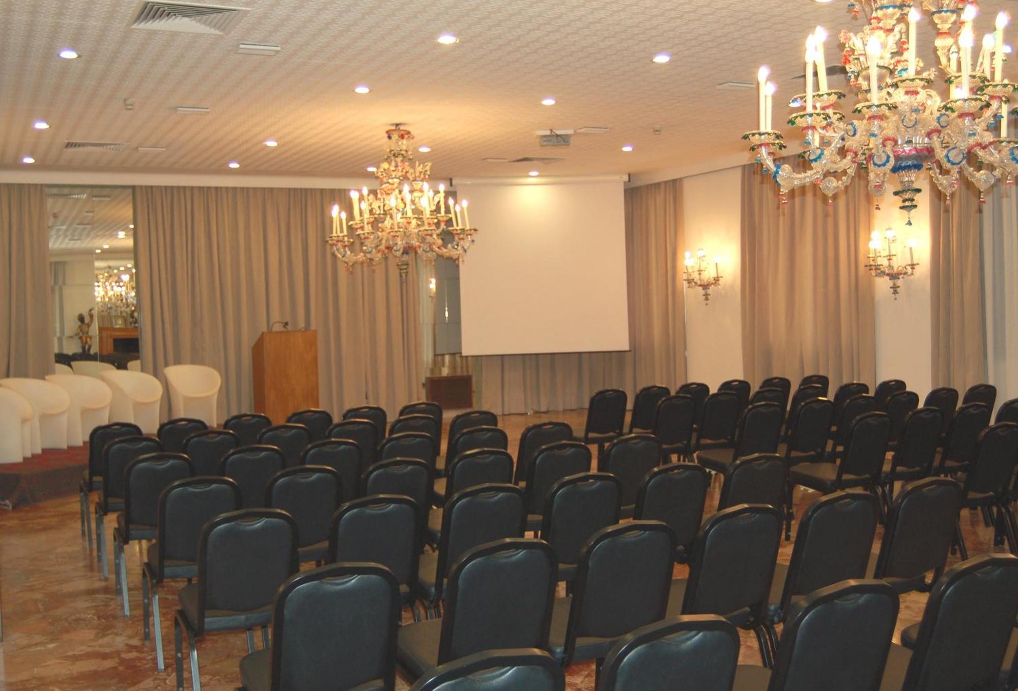 Astoria Hotel Italia Udine Exterior photo
