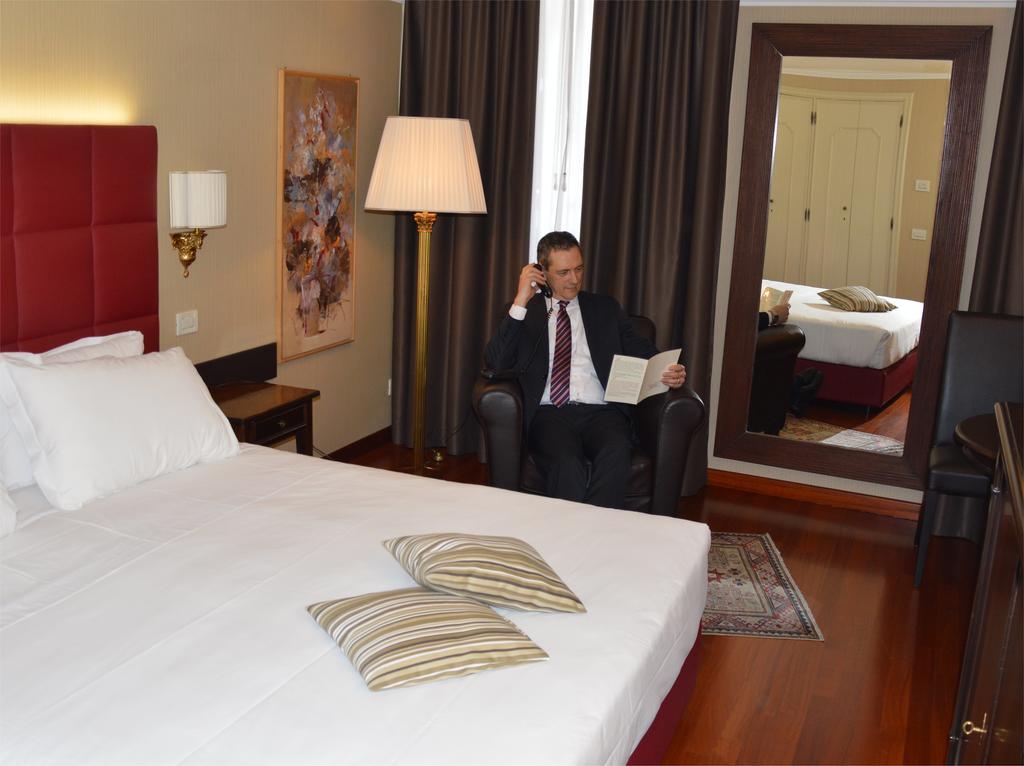 Astoria Hotel Italia Udine Exterior photo