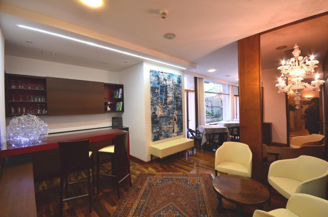 Astoria Hotel Italia Udine Exterior photo