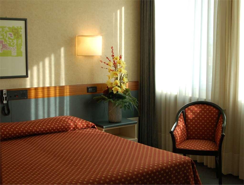 Astoria Hotel Italia Udine Room photo